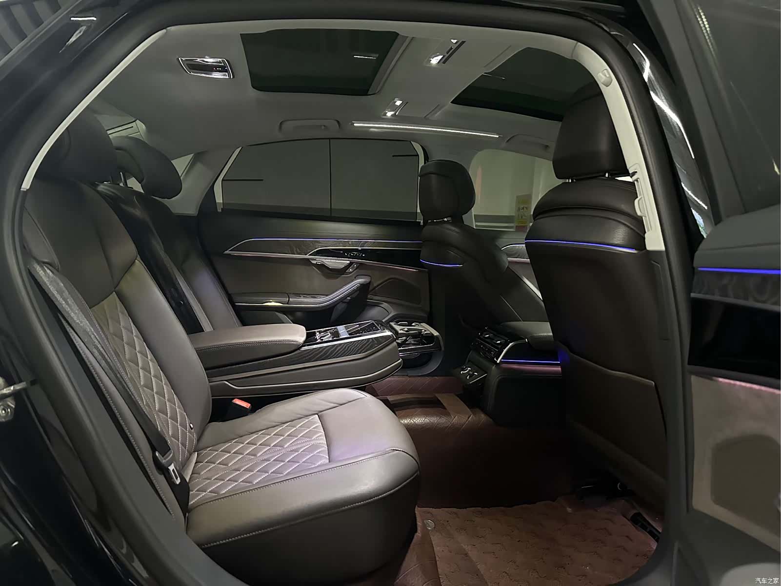 Audi A8L, 2023 19