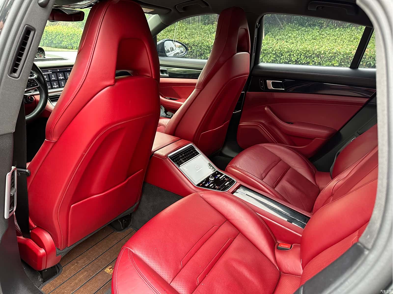 Porsche Panamera, 2018 10