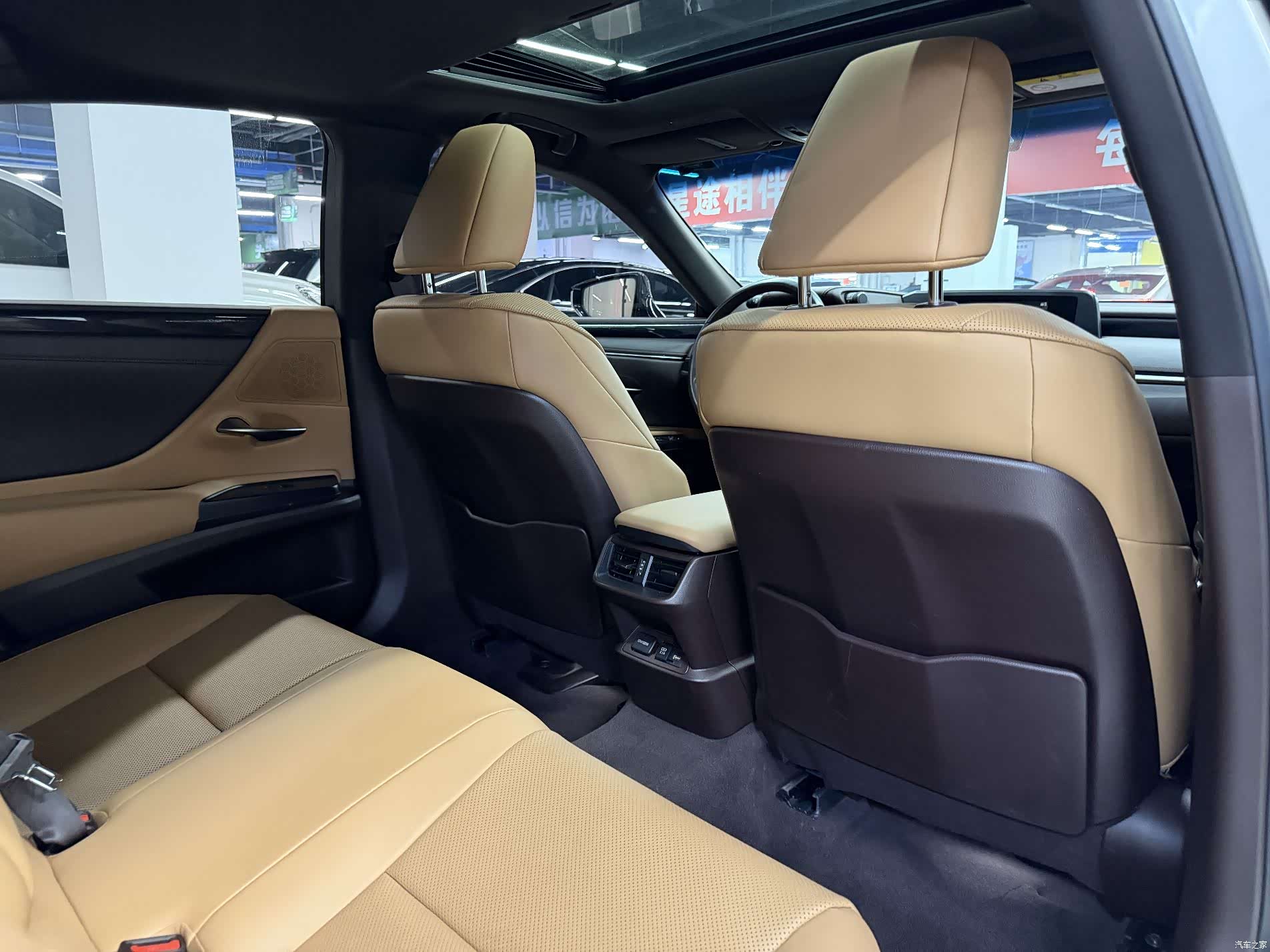 Lexus ES, 2020 8