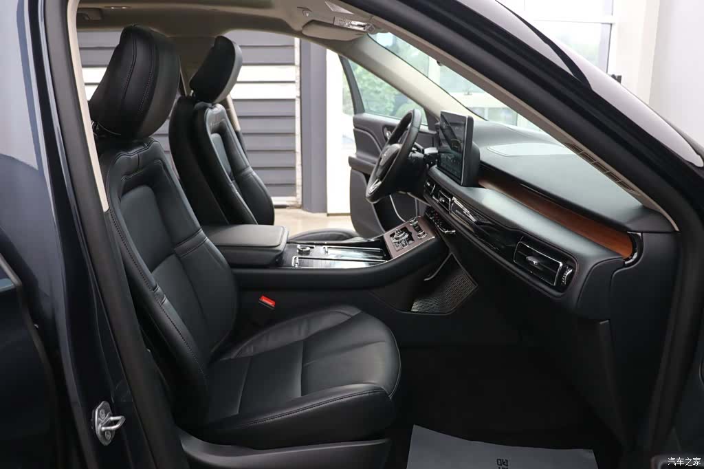 Lincoln Aviator, 2023 24