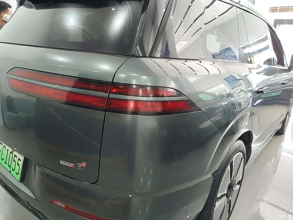 Denza N8, 2025 8