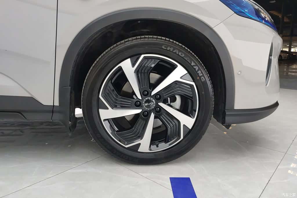 BYD HiAce, 2026 6
