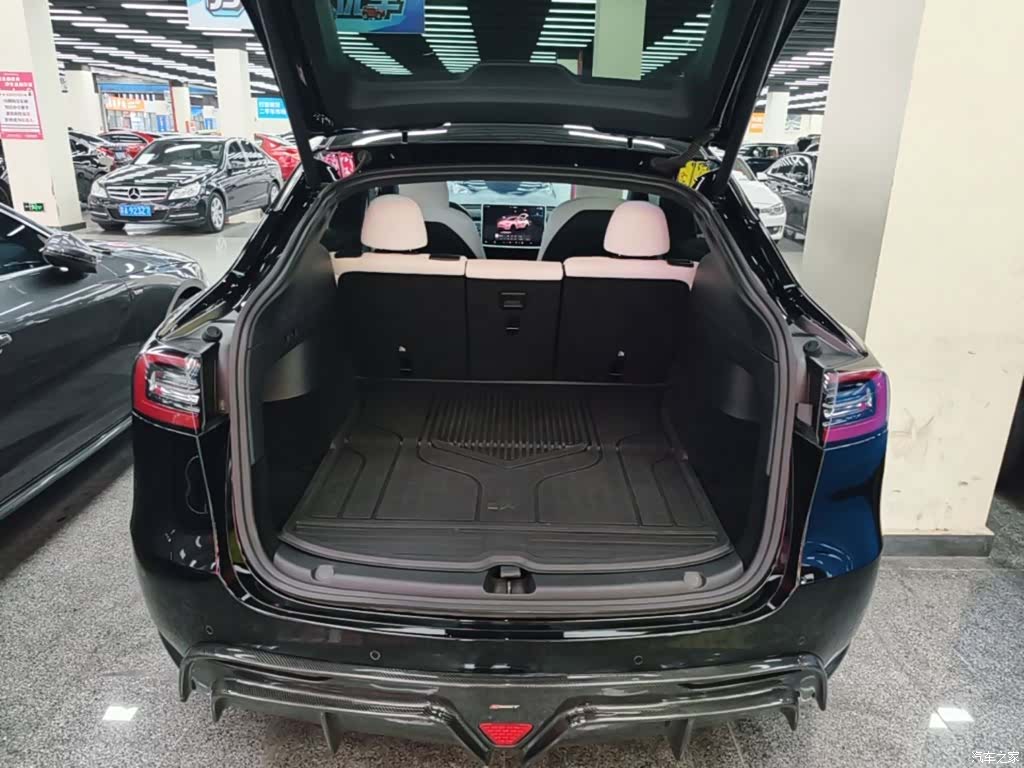 Tesla Model Y, 2021 19
