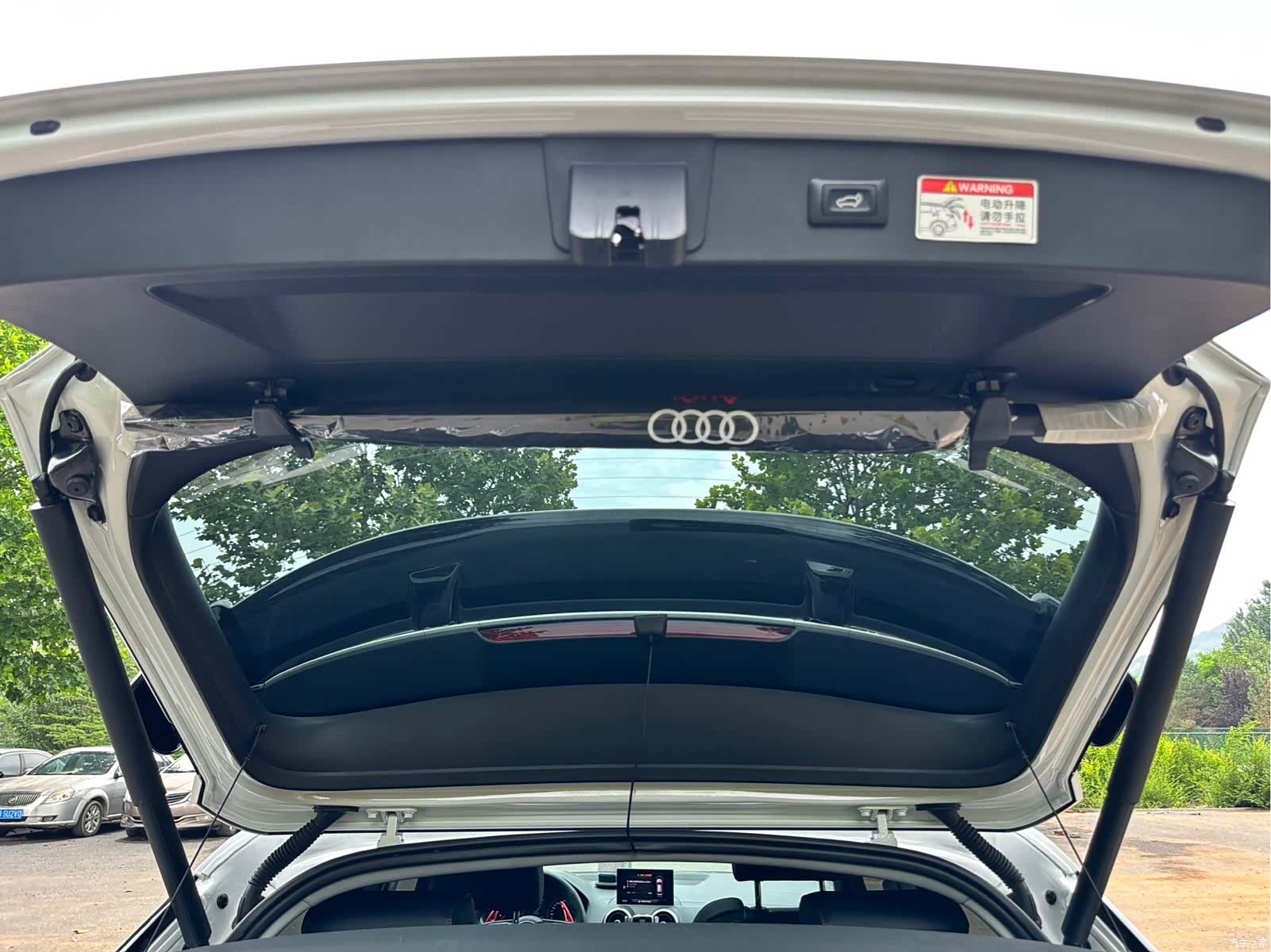 Audi Q2L, 2023 19