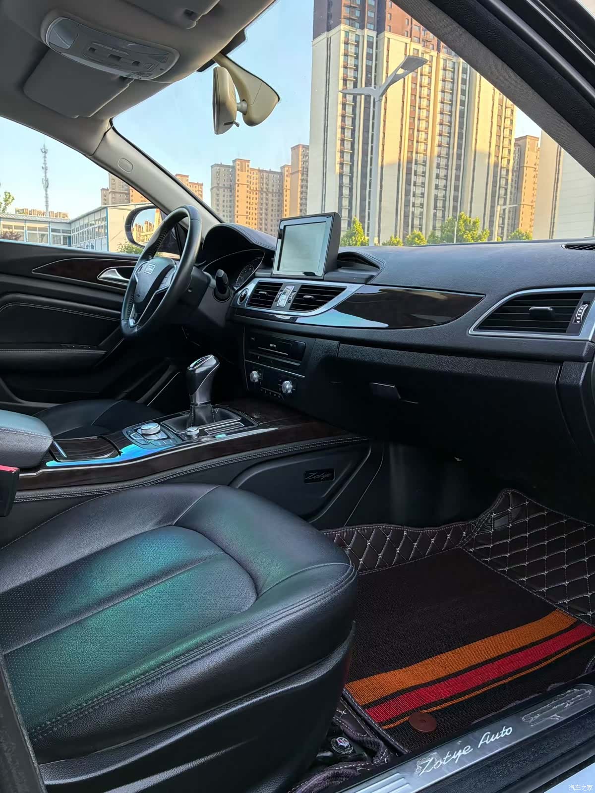 Zotye Z700, 2017 7