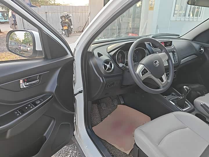 BAIC Huansu S3 2017 1.5L МКПП Люкс