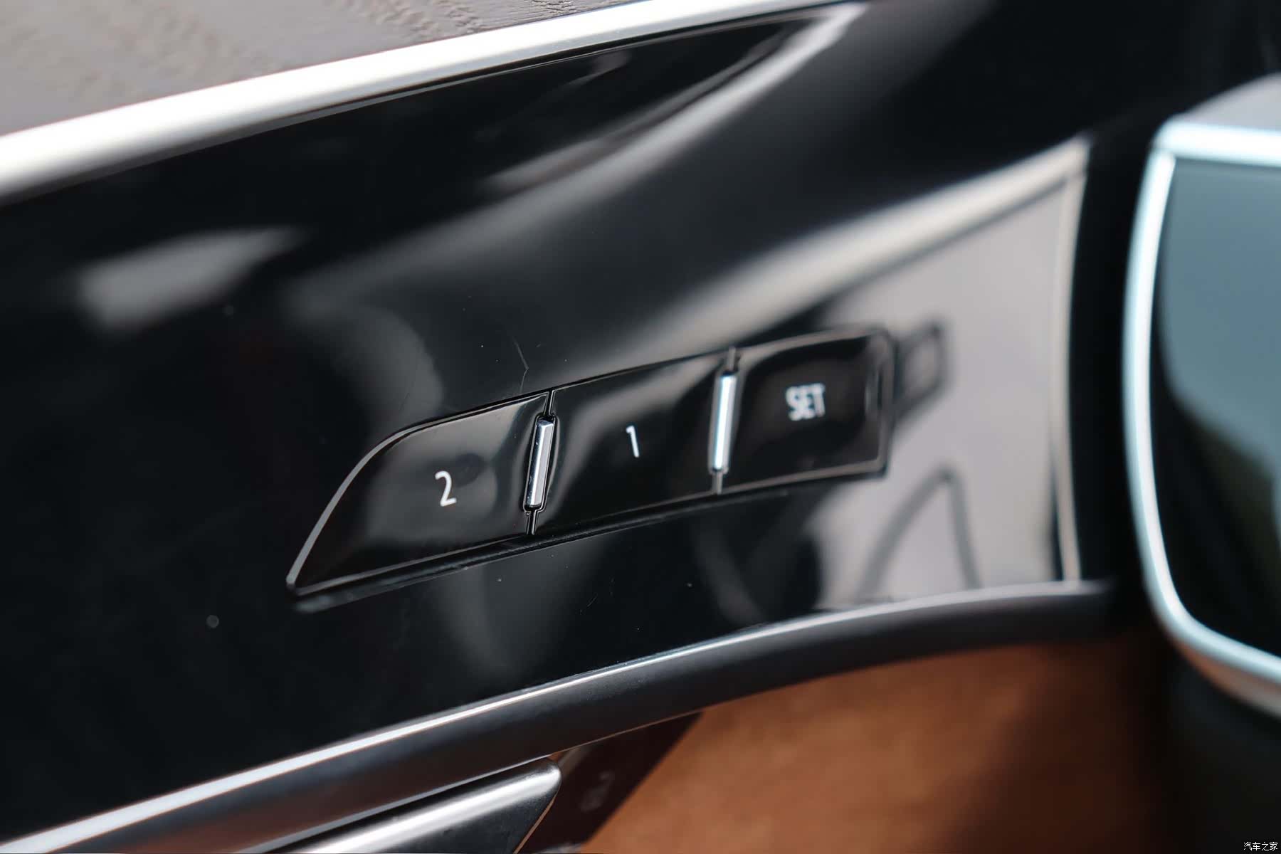 Audi A8L, 2022 23