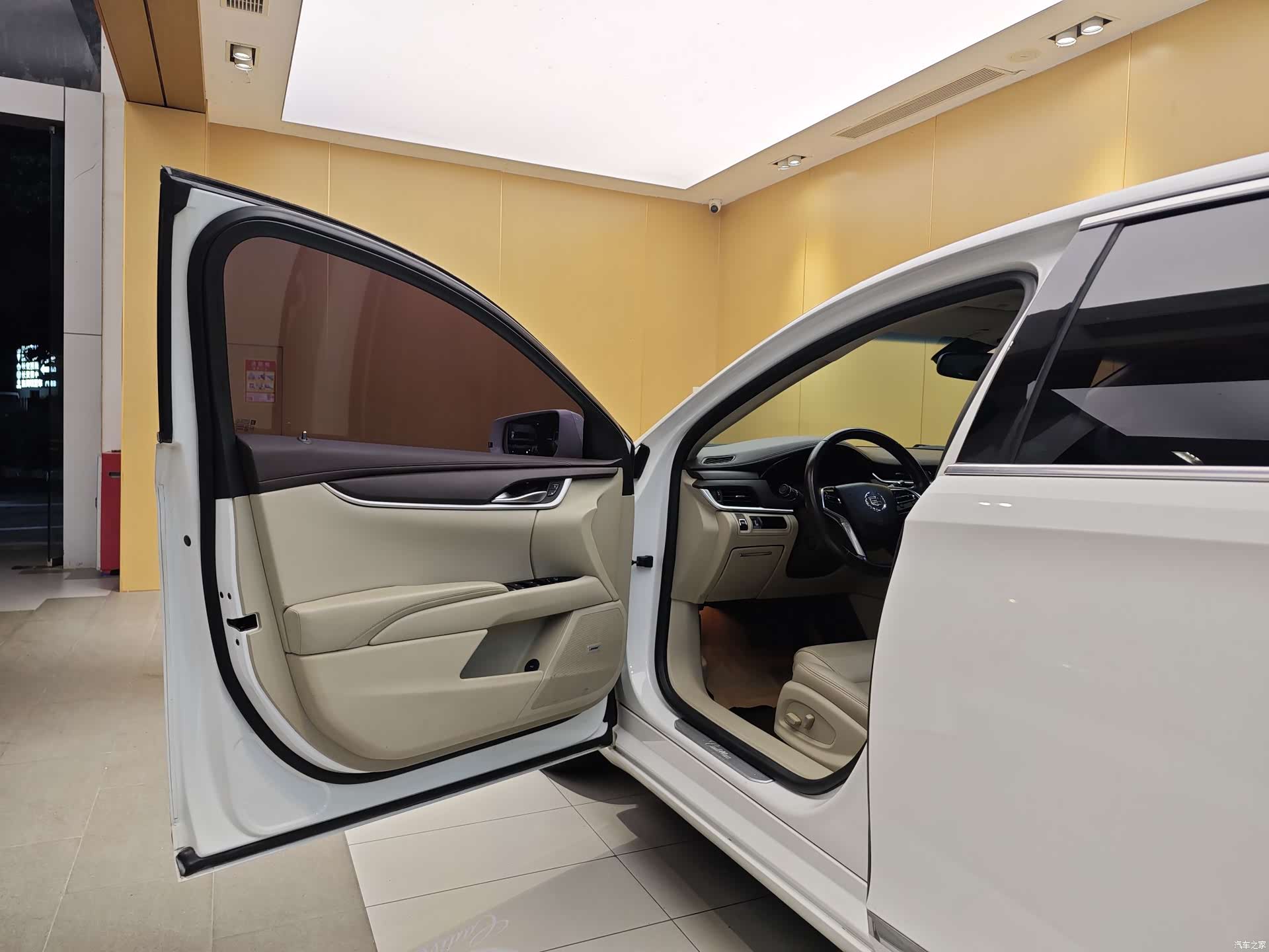 Cadillac XTS, 2015 8