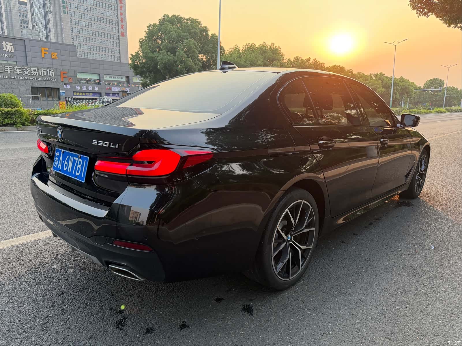 BMW 5 Series, 2023 все фото