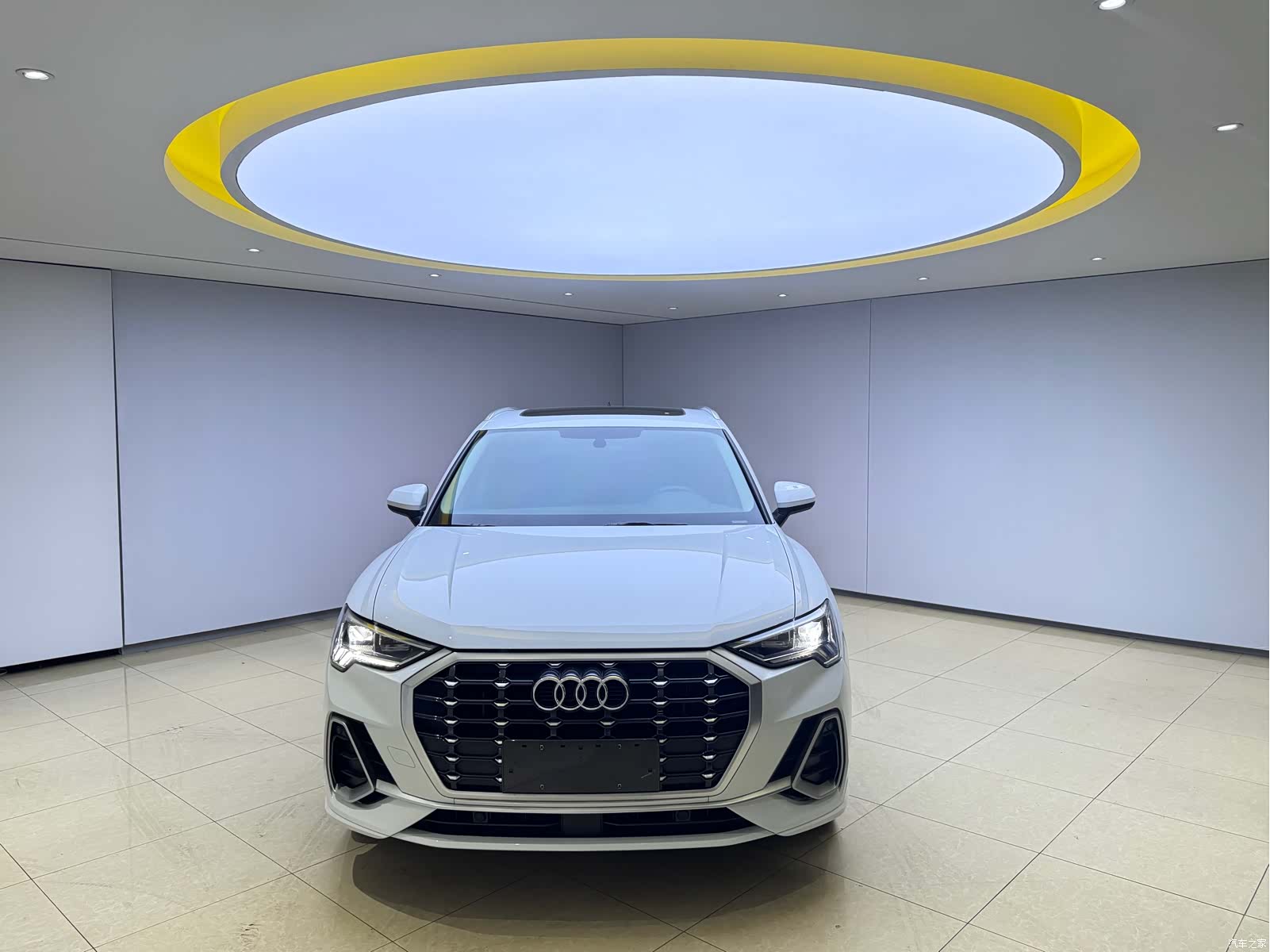 Audi Q3, 2022 2