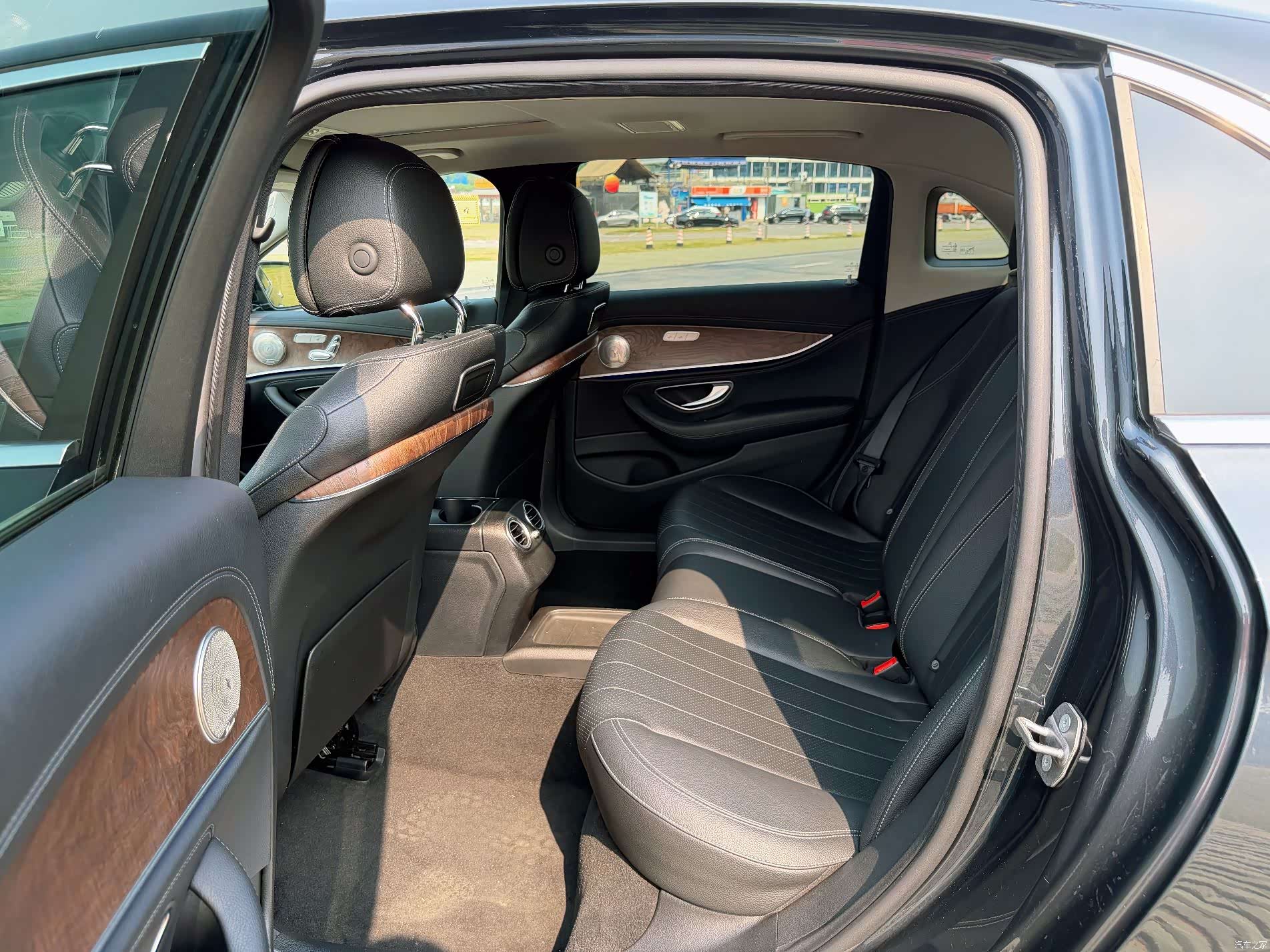 Mercedes-Benz E-Class, 2017 13