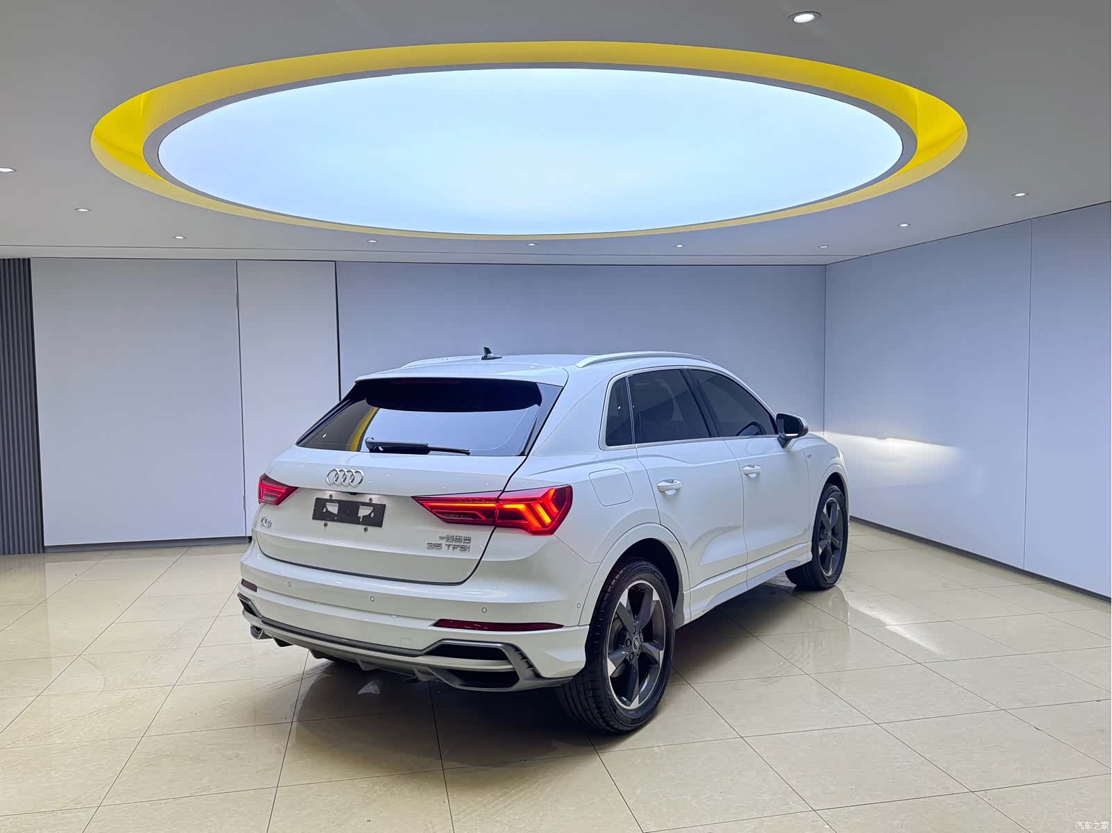Audi Q3, 2022 6