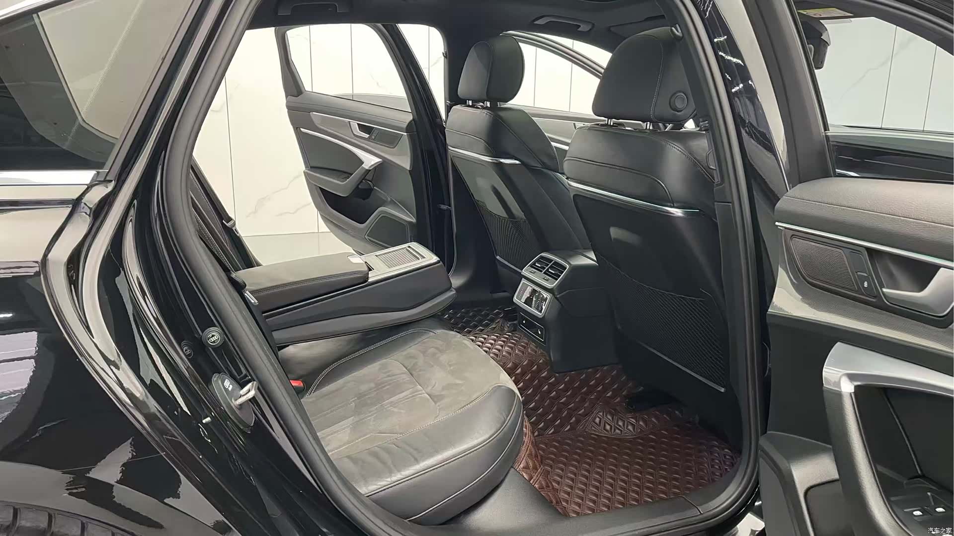 Audi A6L, 2022 14