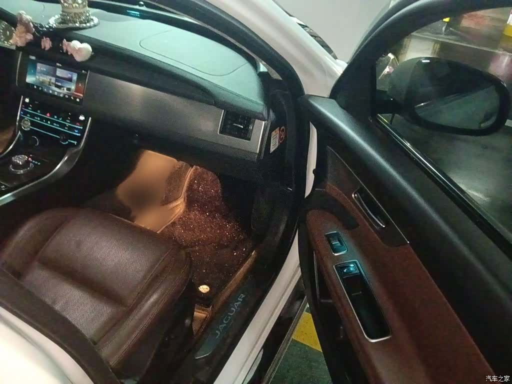 Land Rover XFL, 2018 19