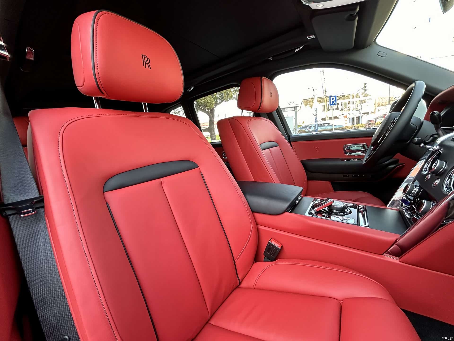 Rolls-Royce Cullinan, 2020 7