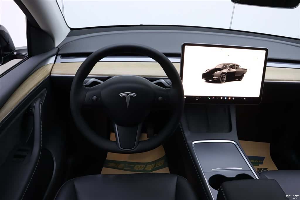 Tesla Model Y, 2022 26