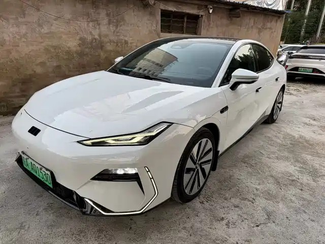 Geely Galaxy E8 2024 — купить из Китая под заказ