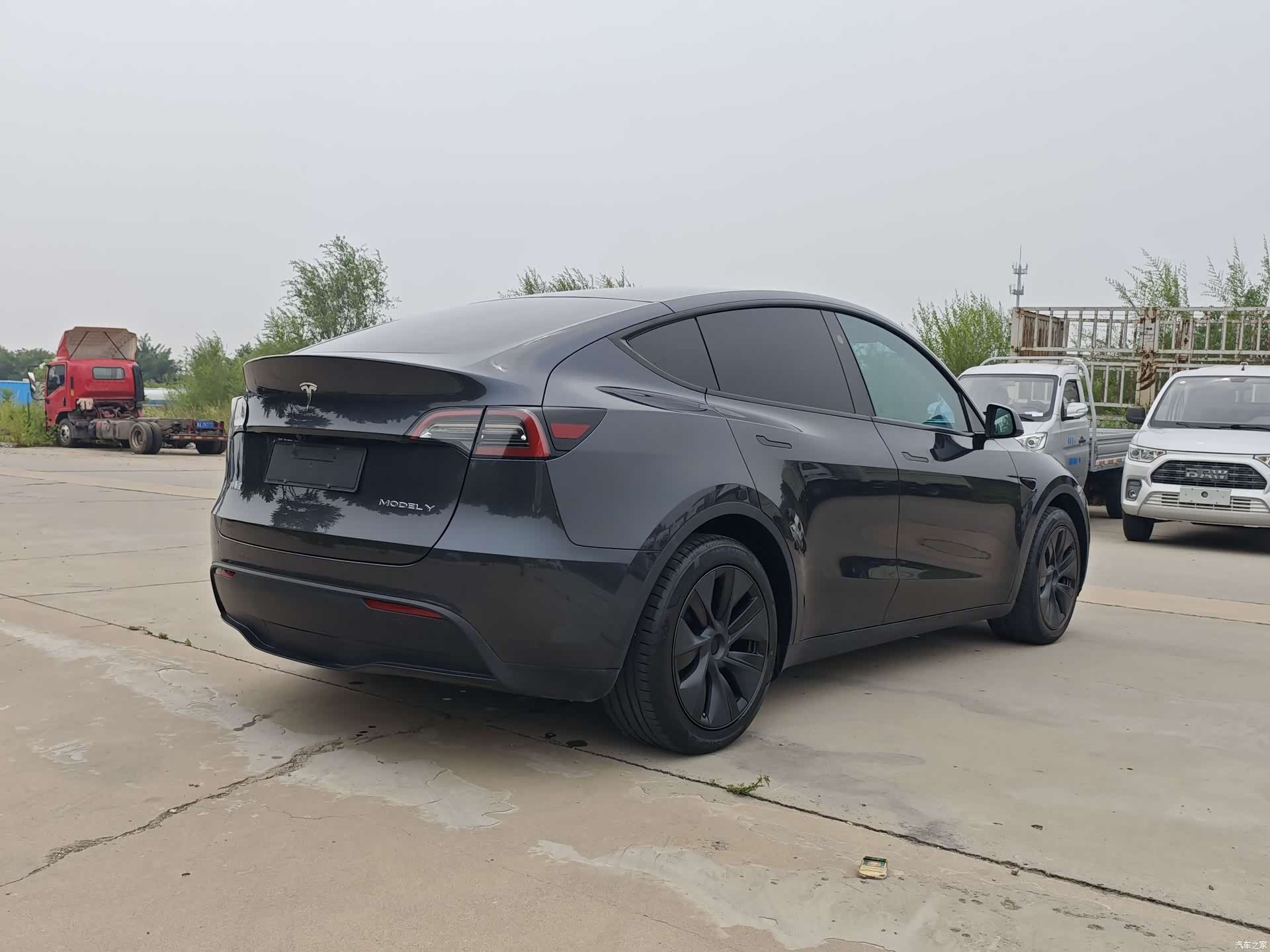 Tesla Model Y, 2024 4