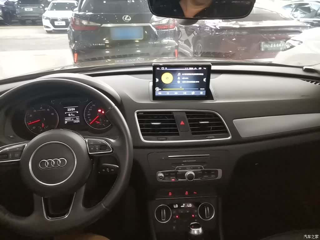 Audi Q3, 2017 10