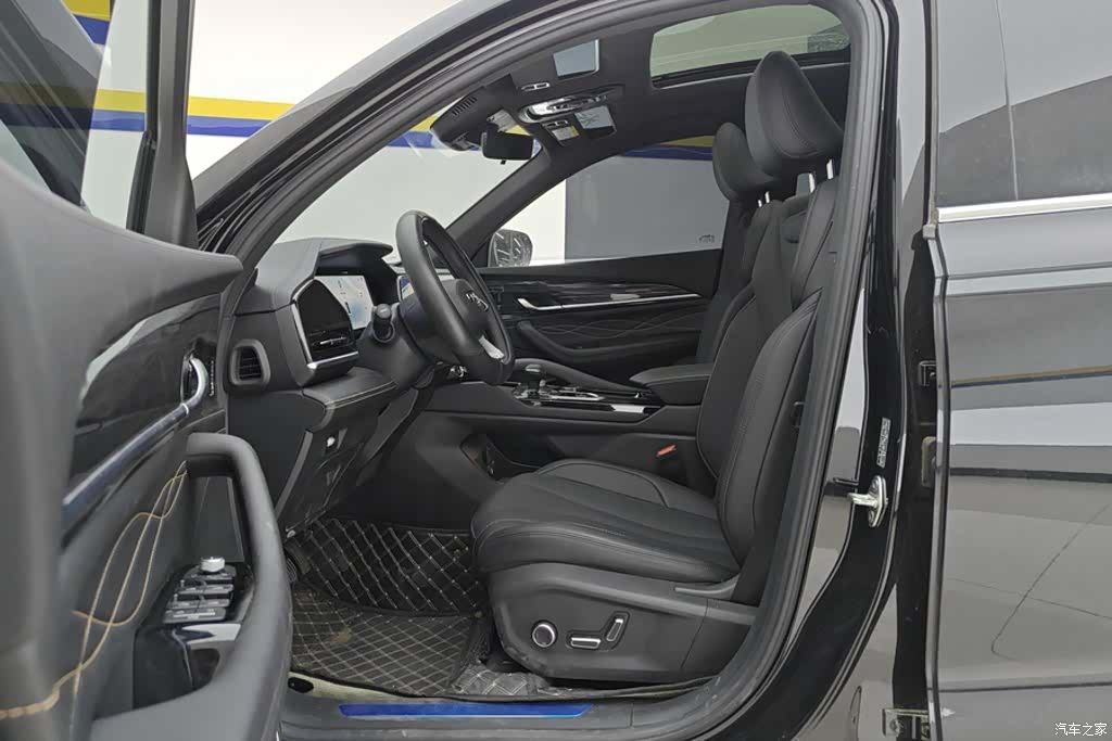 Geely Xingyue L, 2025 9