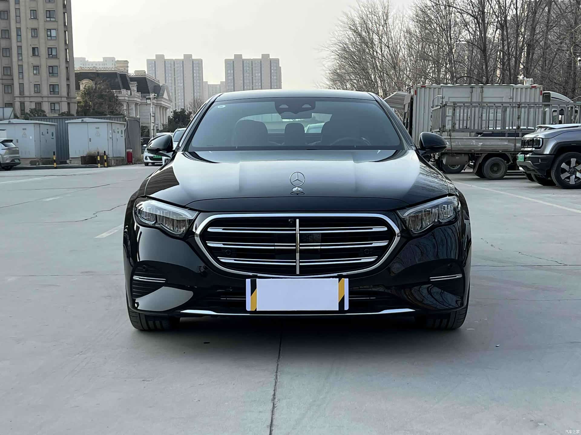 Mercedes-Benz E-Class, 2024 3