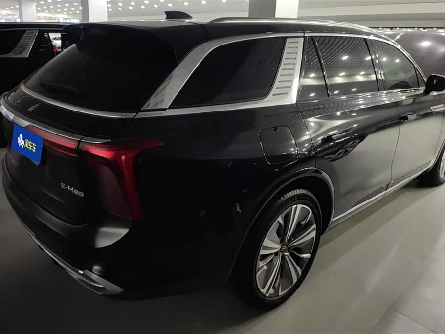 Hongqi E-HS9