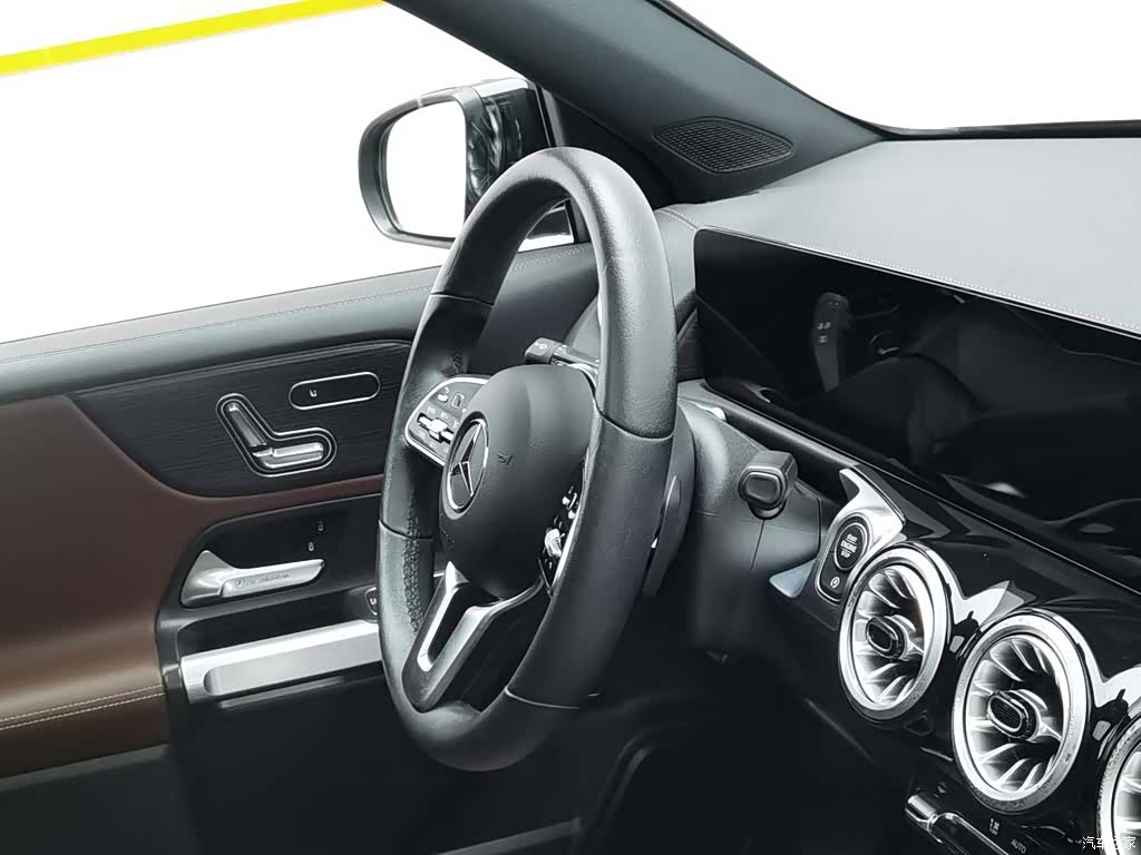 Mercedes-Benz GLB, 2022 22