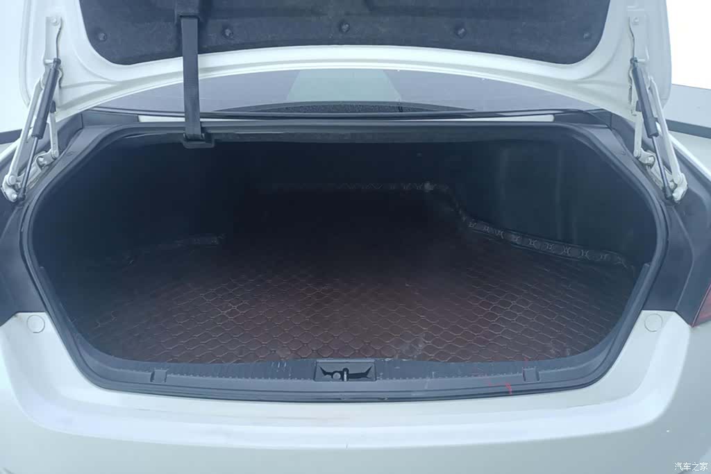 Toyota Crown, 2019 4
