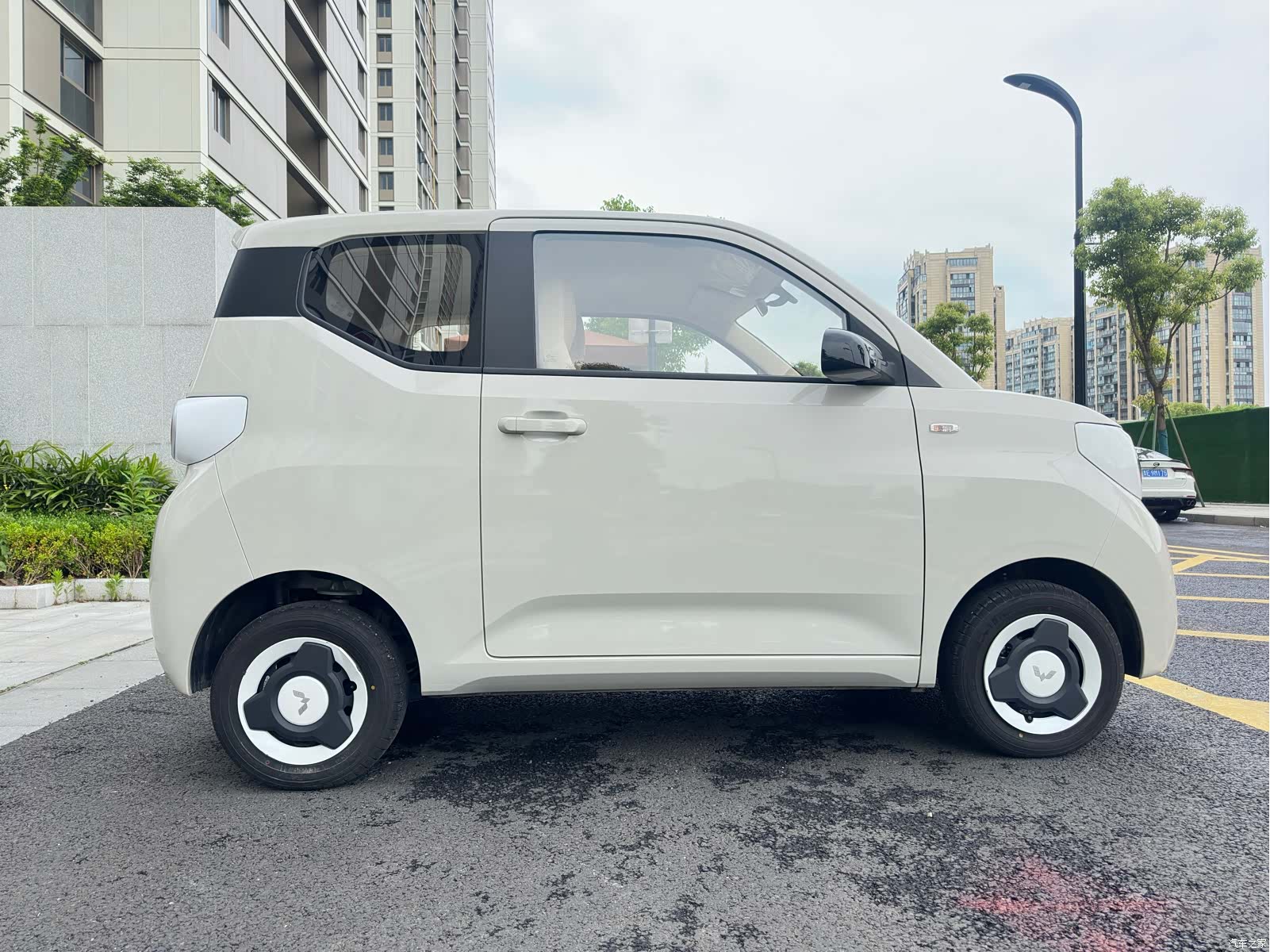 Wuling MINIEV, 2025 4