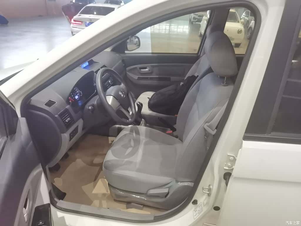 BAIC M20, 2016 15
