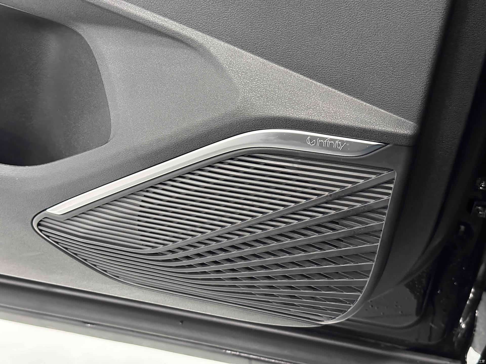 Geely Xingyue L, 2025 9
