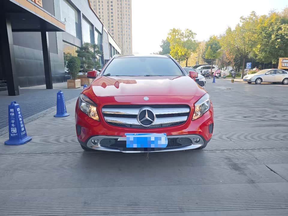 Mercedes-Benz GLA