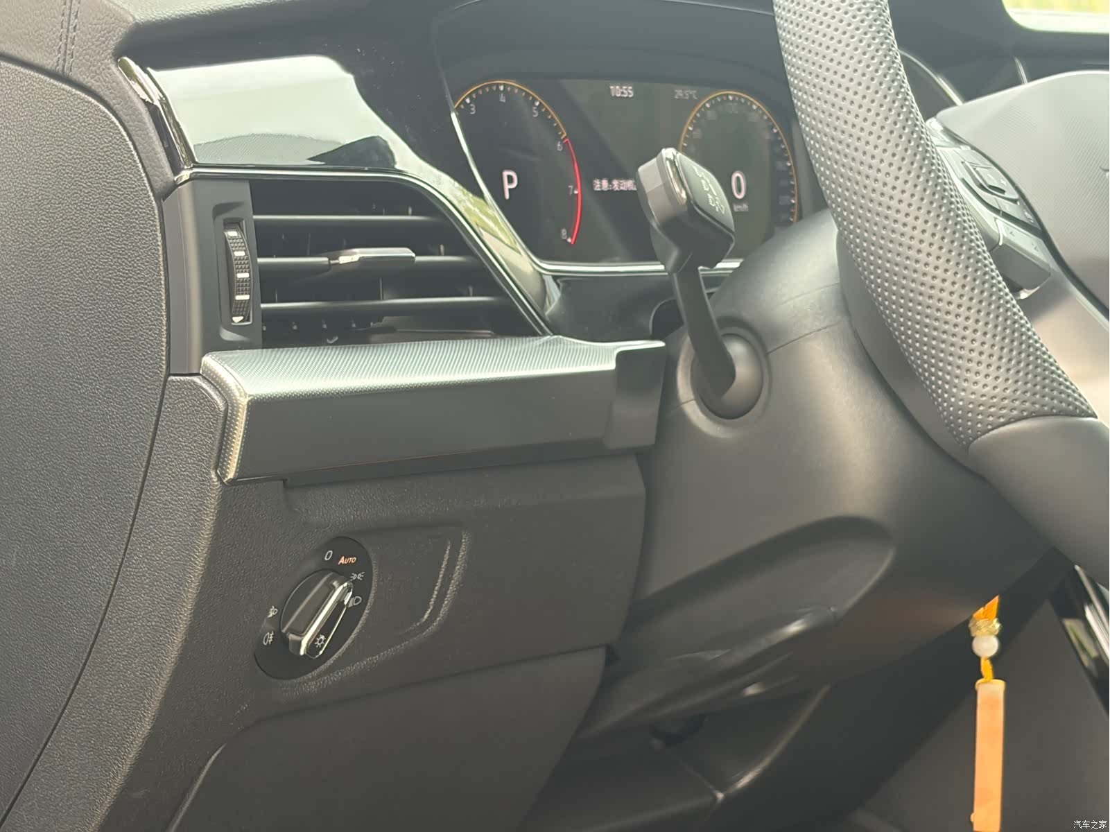 Volkswagen Passat, 2025 13