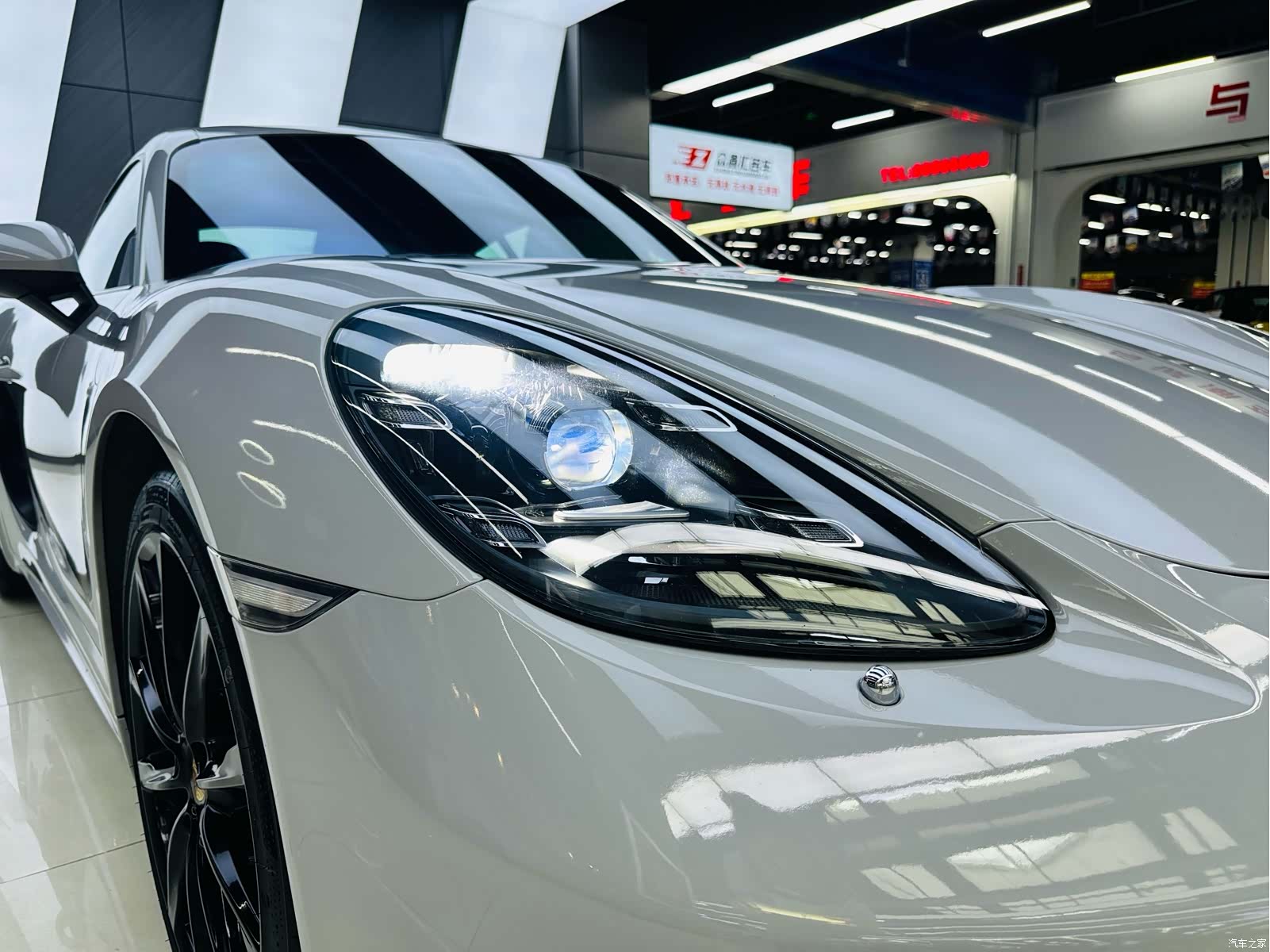 Porsche Cayman, 2017 16