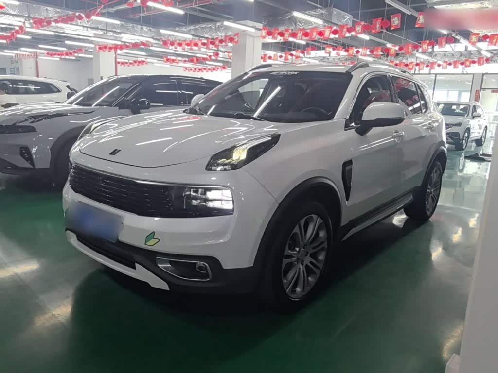 Lynk & Co 01