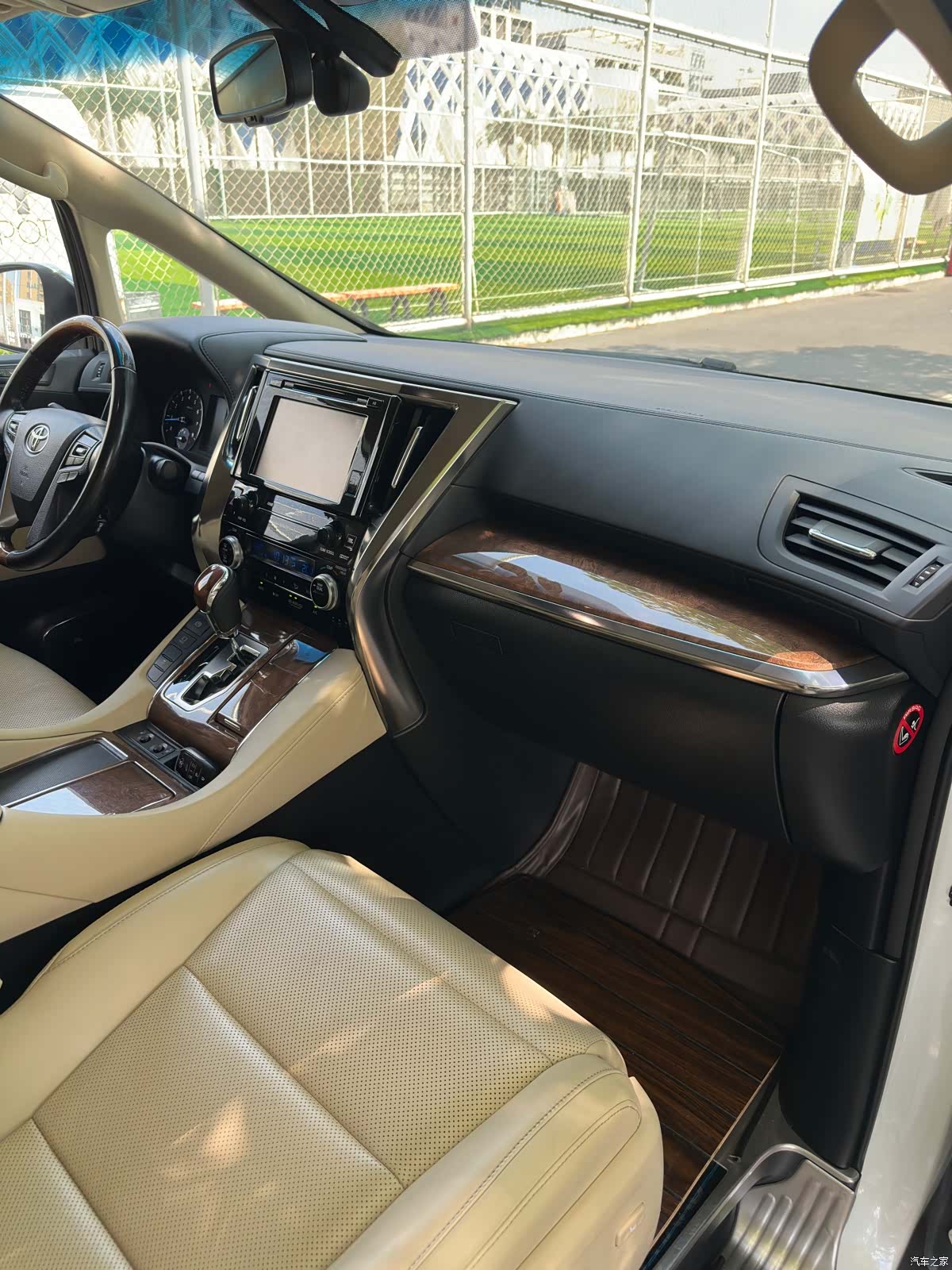 Toyota Alphard, 2017 12