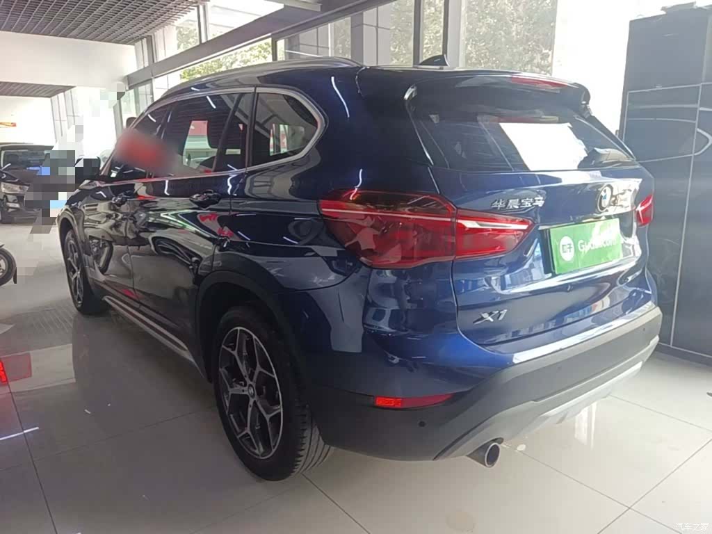 BMW X1, 2019 все фото
