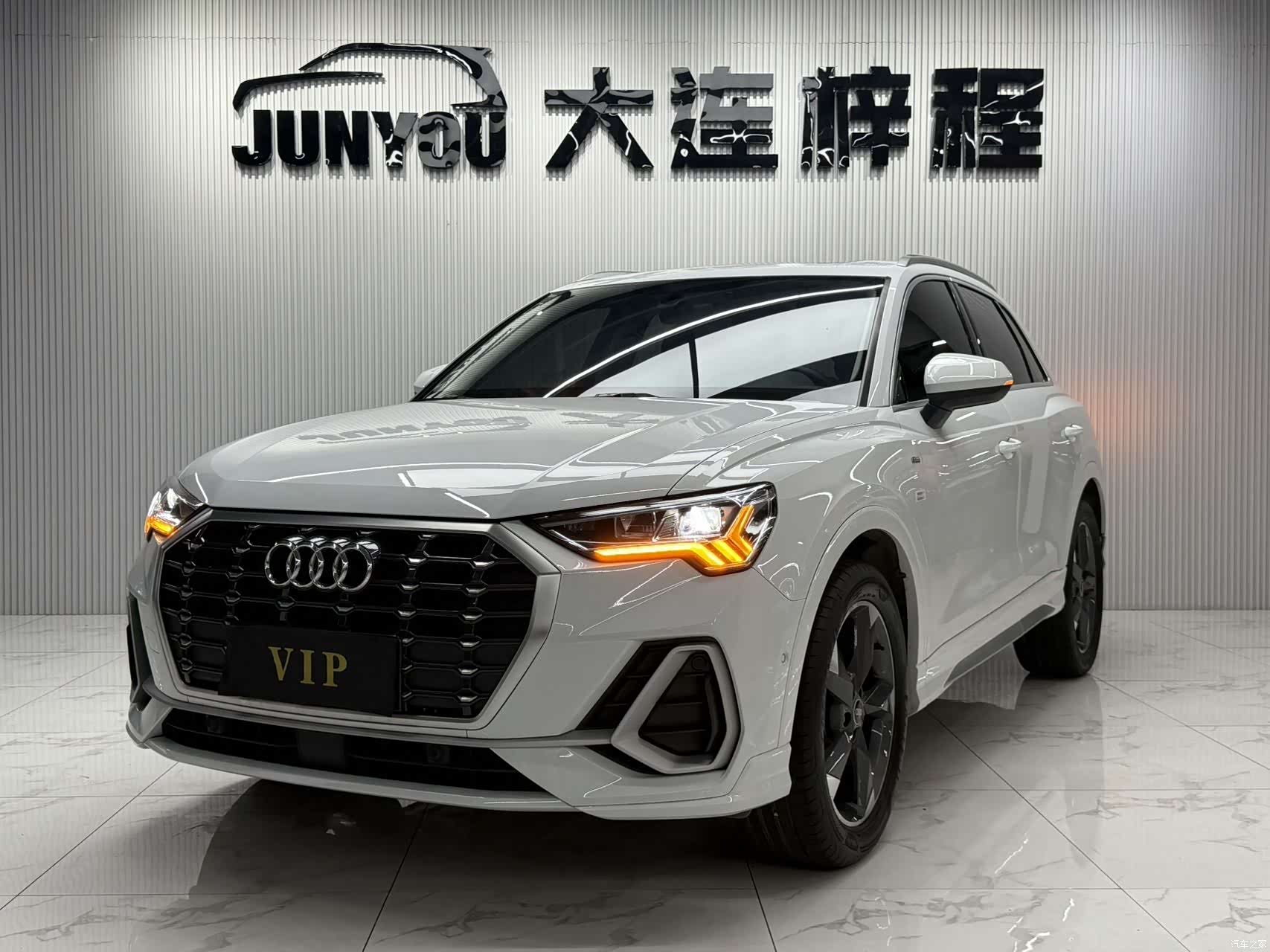 Audi Q3, 2023 1