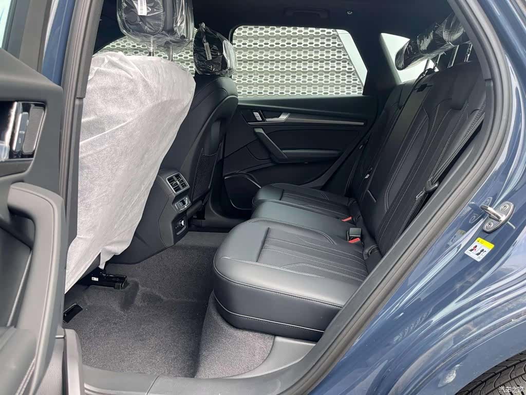 Audi Q5L, 2026 7