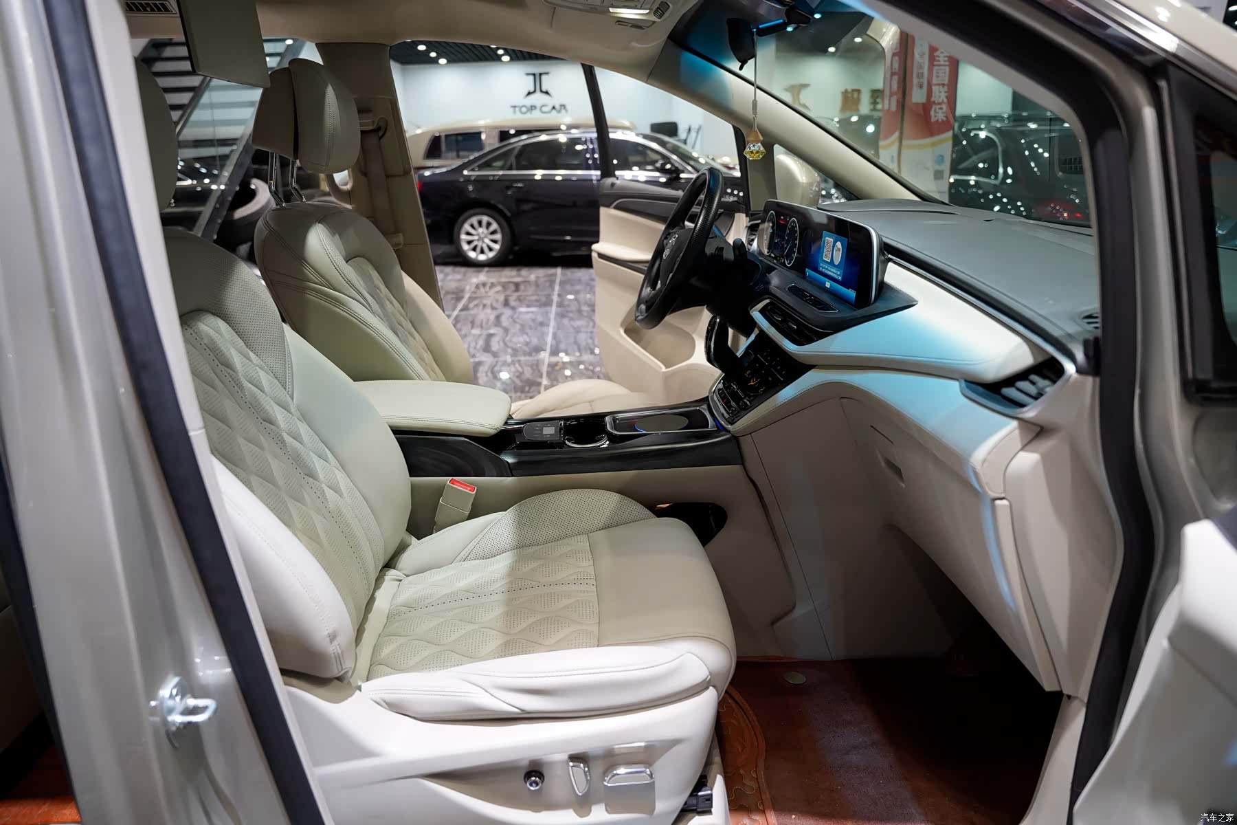 Buick GL8, 2022 18