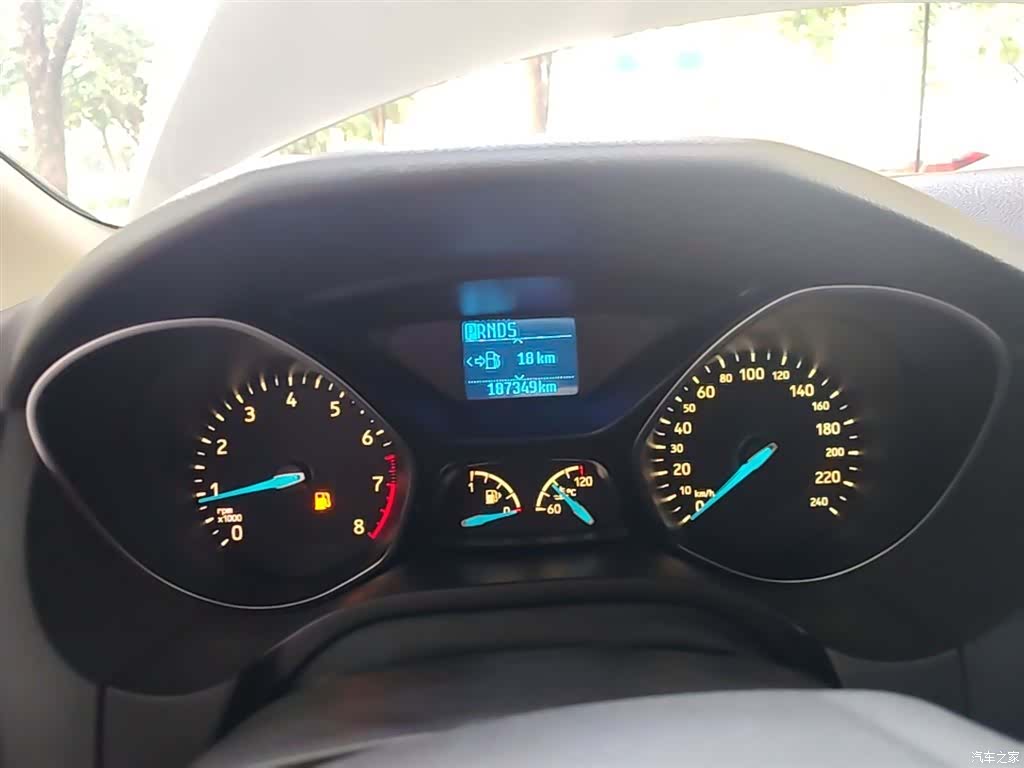 Ford Focus, 2016 12