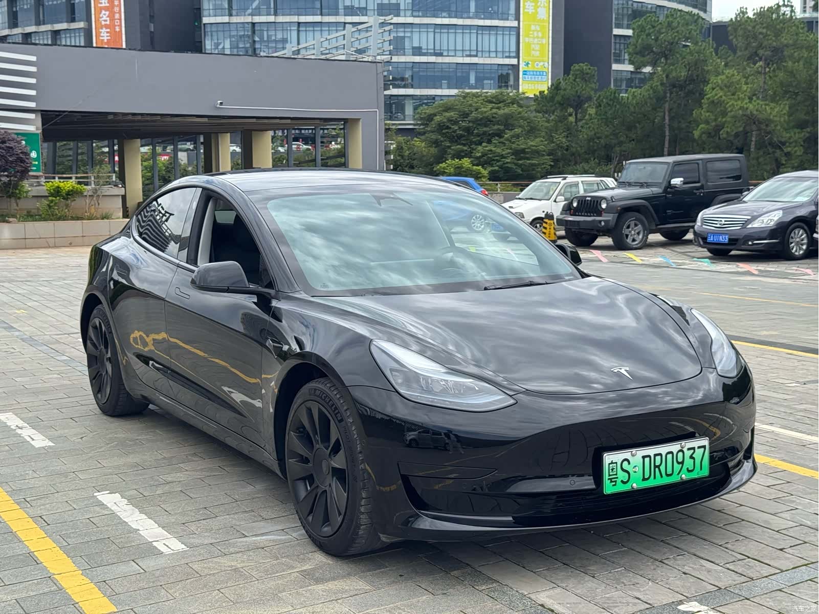 Tesla Model 3, 2023 3