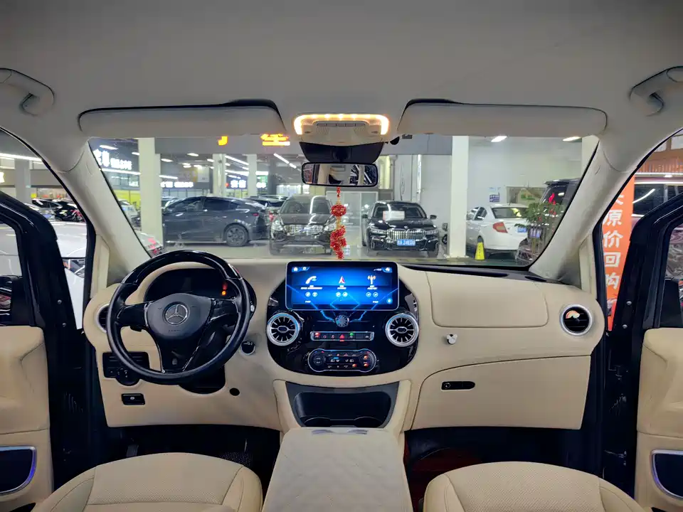 Mercedes-Benz V-class Mercedes-Benz V-class