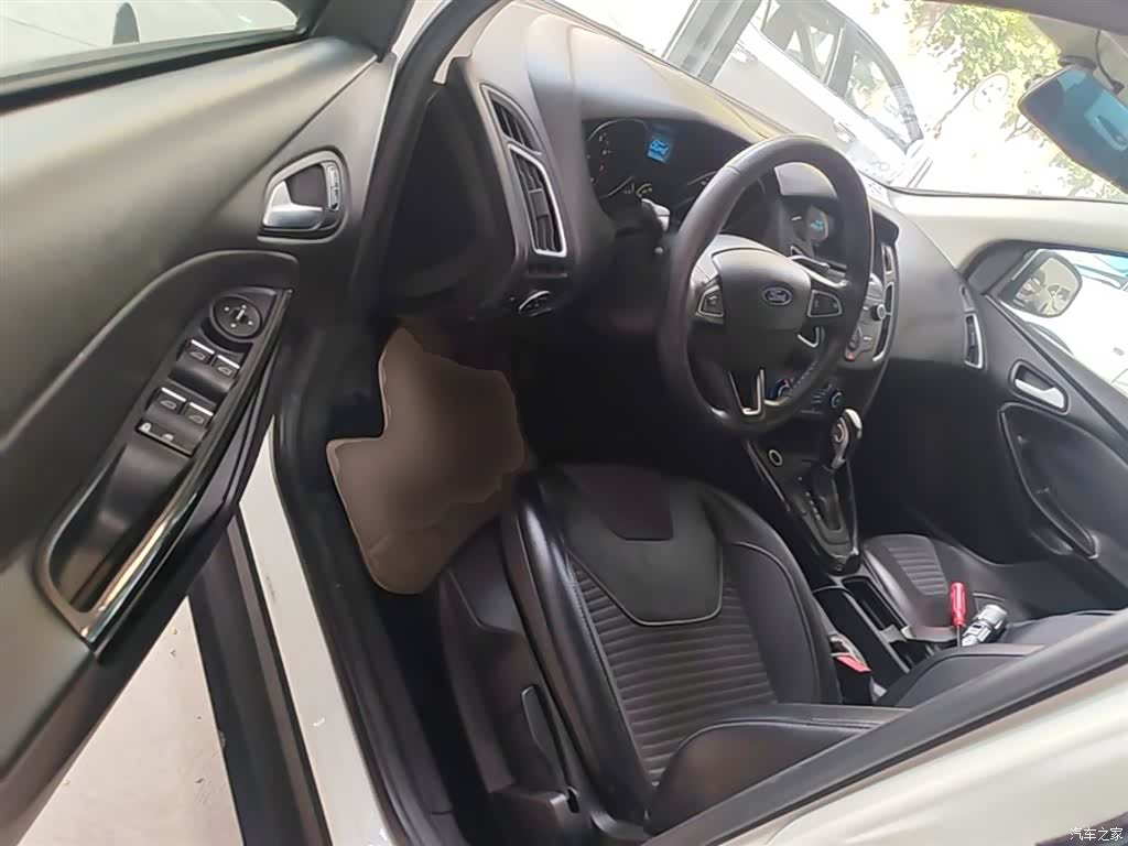 Ford Focus, 2016 16