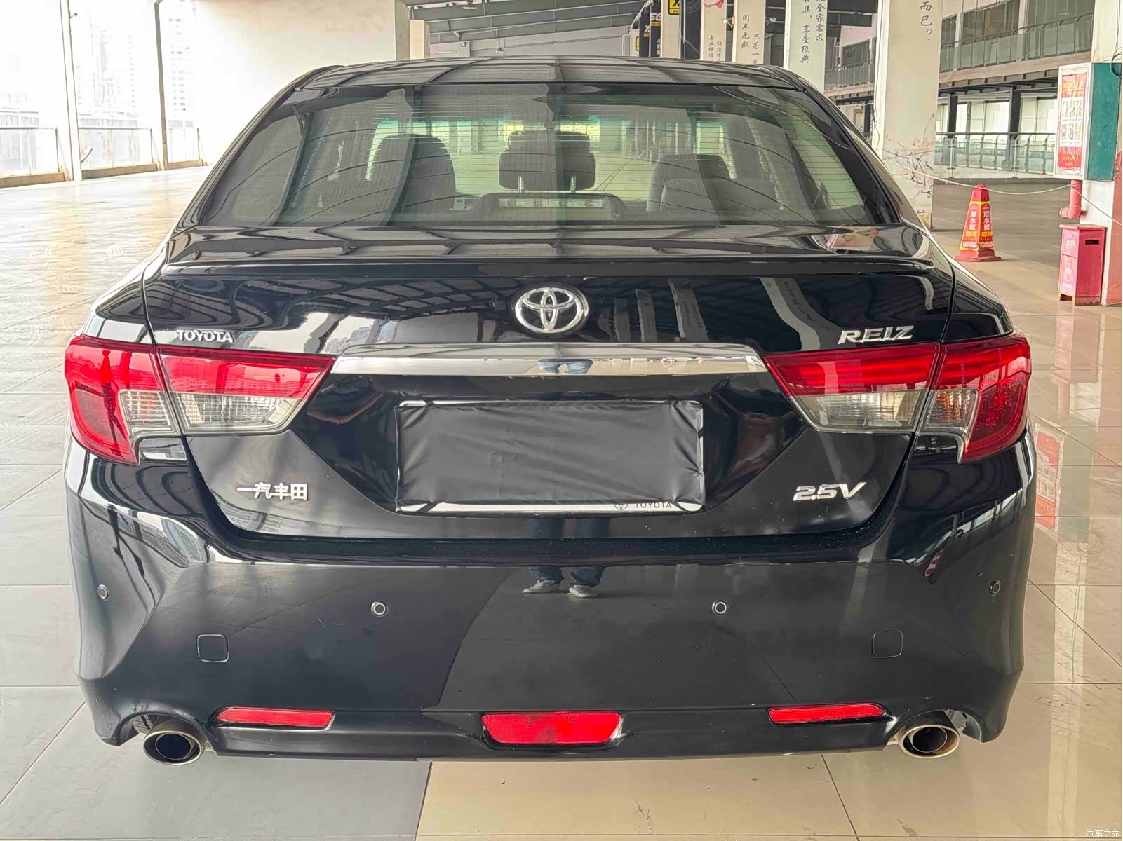 Toyota 2.5V, 2015 4