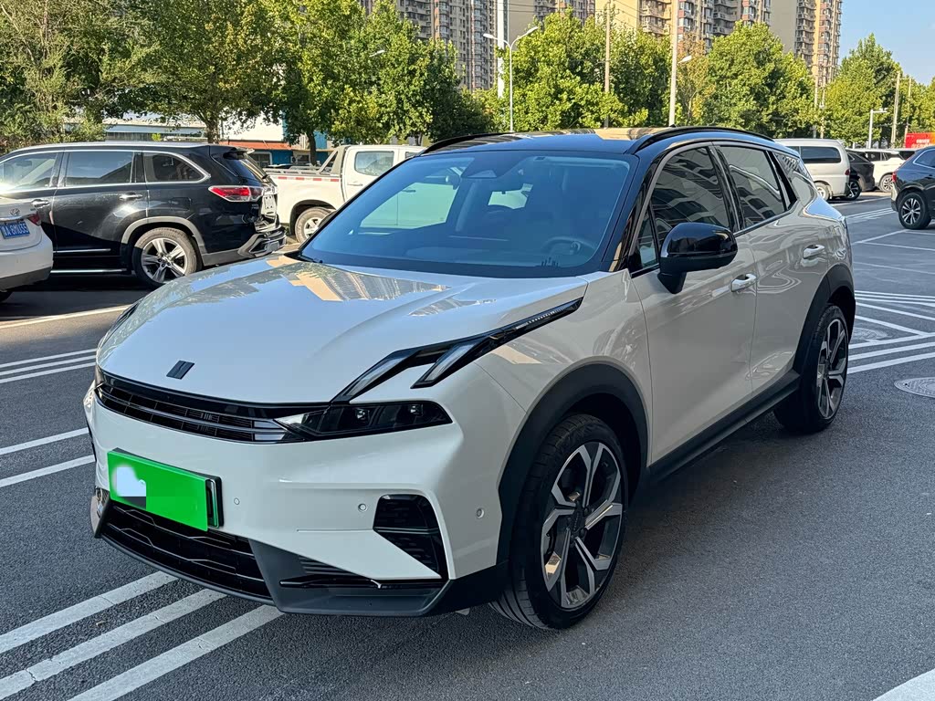 Lynk & Co 06 EM-P