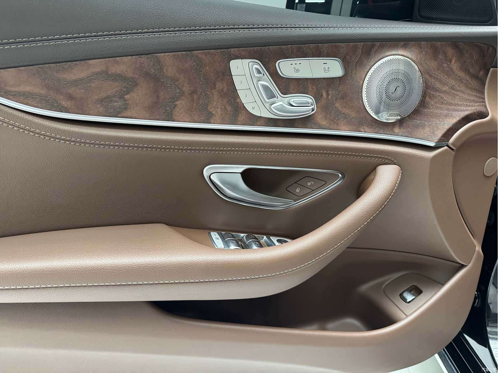 Mercedes-Benz E-Class, 2022 16