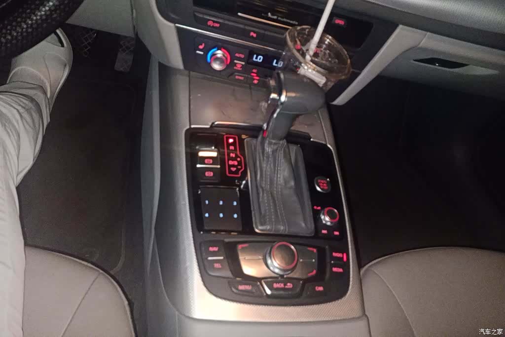 Audi A6L, 2012 16