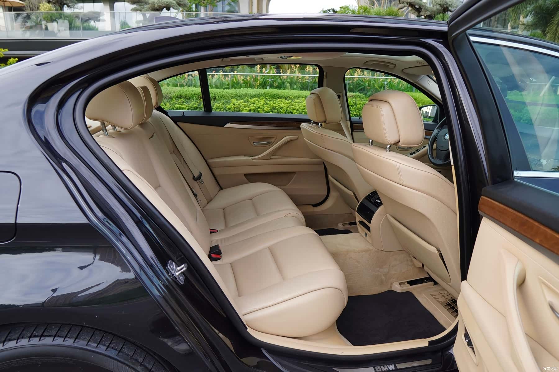BMW 5 Series, 2011 15