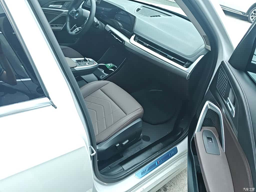 BMW X1, 2025 11